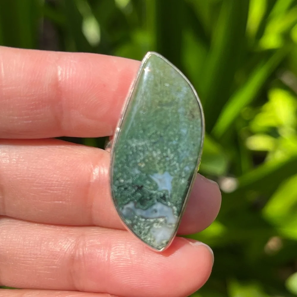 Size 8 Silver plated leaf shape moss agate‎ ring